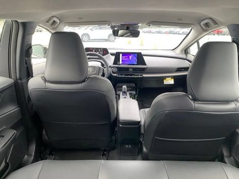 Used 2025 Toyota Prius XLE AWD/4WD image 13