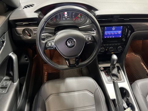 Used 2022 Volkswagen Passat 2.0T R-Line image 20