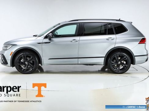 Used 2023 Volkswagen Tiguan SE R-Line AWD/4WD image 2