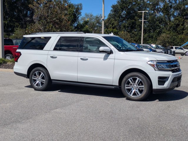 Used 2024 Ford Expedition Max Limited AWD/4WD image 2