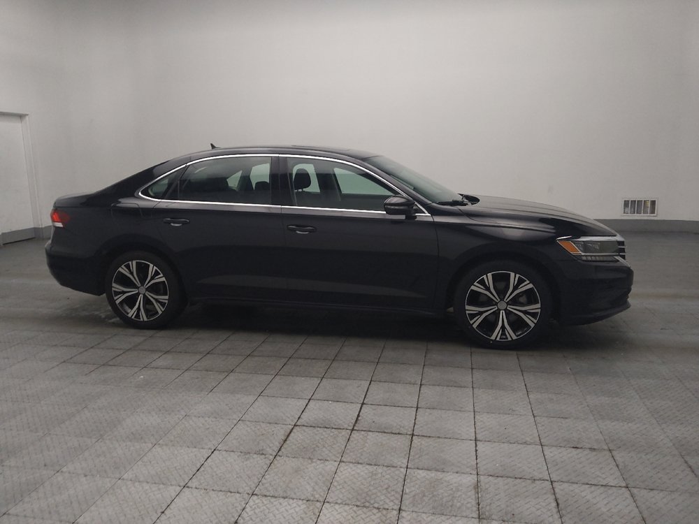 Used 2021 Volkswagen Passat 2.0T SE FWD image 11