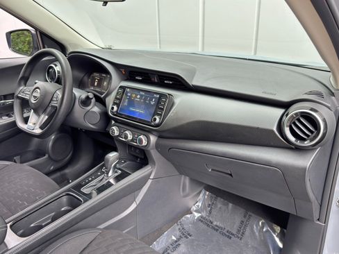 Used 2023 Nissan Kicks SV FWD image 13