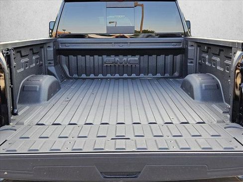 Used 2025 GMC Sierra 2500 Denali Ultimate AWD/4WD image 6
