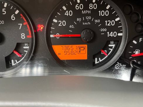 Used 2016 Nissan Frontier SV w/ SV Value Truck Package RWD image 11