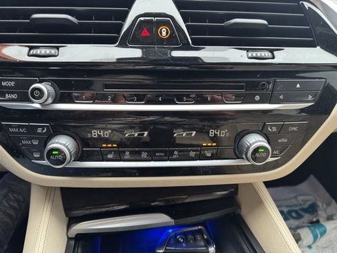 Used 2017 BMW 540i xDrive image 23