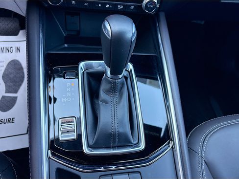 Certified 2025 MAZDA CX-5 Signature image 18