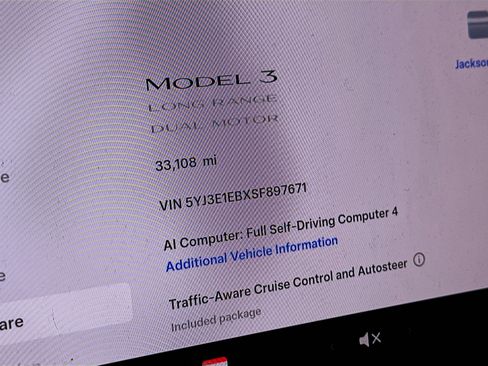 Used 2025 Tesla Model 3 Long Range AWD/4WD image 18