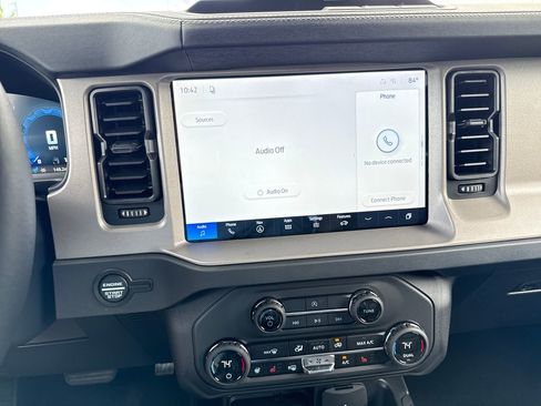 New 2026 Ford Bronco Outer Banks AWD/4WD image 10