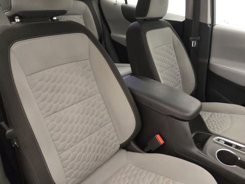 Used 2021 Chevrolet Equinox LS FWD image 21