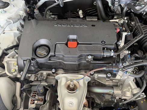 Used 2024 Honda HR-V Sport image 10