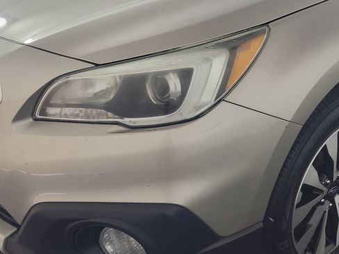 Used 2016 Subaru Outback 2.5i Limited AWD/4WD image 10