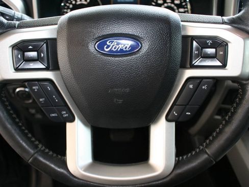 Used 2020 Ford F150 Lariat w/ Equipment Group 502A Luxury AWD/4WD image 17