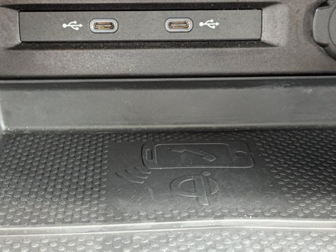 Used 2024 Volkswagen Tiguan SE R-Line FWD image 28