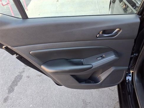 Used 2024 Nissan Altima 2.5 S image 8