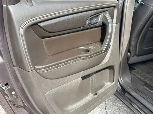 Used 2017 GMC Acadia Limited SLT image 17