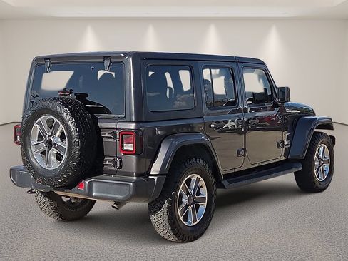 Used 2020 Jeep Wrangler Unlimited Sahara AWD/4WD image 4