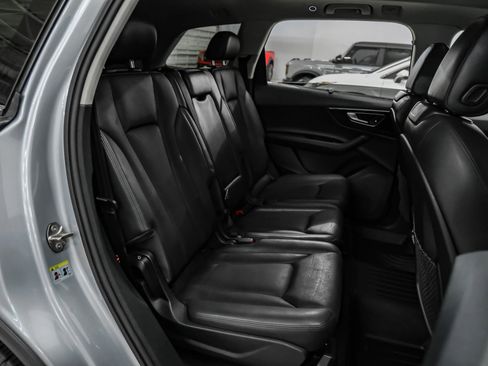 Used 2017 Audi Q7 3.0T Premium Plus w/ Premium Plus Package AWD/4WD image 32
