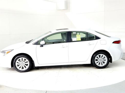 New 2026 Toyota Corolla XLE FWD image 3