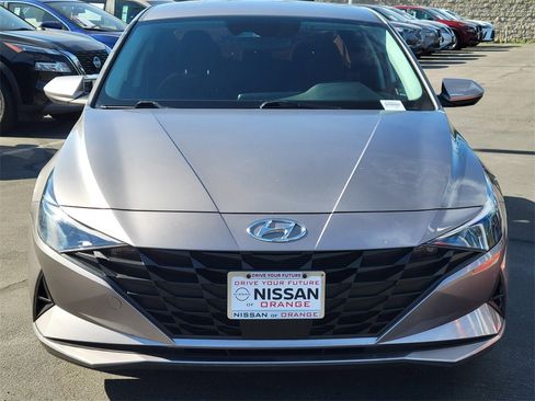 Used 2023 Hyundai Elantra SEL w/ Convenience Package image 28