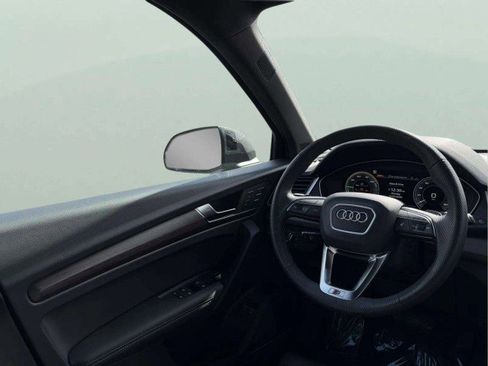 Certified 2025 Audi Q5 e Premium Plus w/ Premium Plus Package image 12