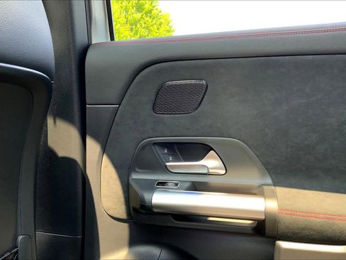 Certified 2025 Mercedes-Benz GLA 250 4MATIC image 23