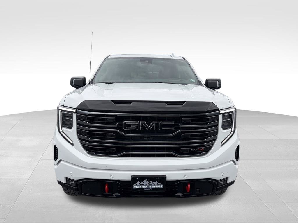 Used 2025 GMC Sierra 1500 AT4 w/ Technology Package AWD/4WD image 29