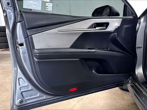 Used 2025 Toyota Camry SE FWD image 24