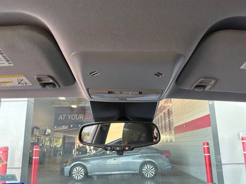 Used 2019 Chevrolet Trax LT w/ LT Convenience Package FWD image 15
