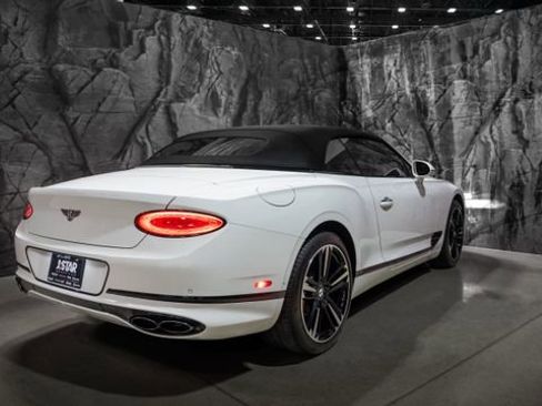 Used 2022 Bentley Continental GT image 19
