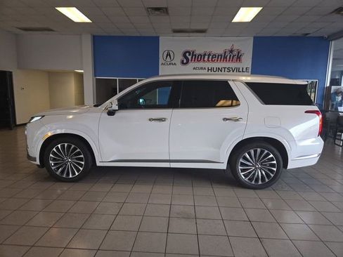 Used 2025 Hyundai Palisade Calligraphy FWD image 5