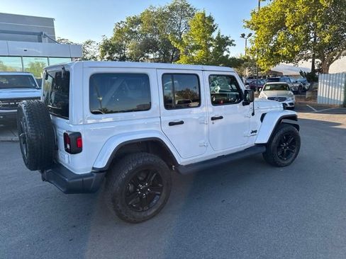 Used 2021 Jeep Wrangler Unlimited Sahara AWD/4WD image 10