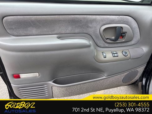 Used 1999 Chevrolet Tahoe 4WD 2-Door w/ Preferred Equipment Group image 23
