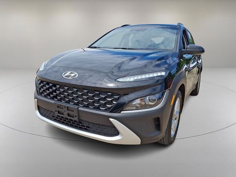 Used 2023 Hyundai Kona SEL w/ Cargo Package AWD/4WD image 4