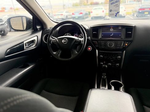 Used 2020 Nissan Pathfinder SV image 44