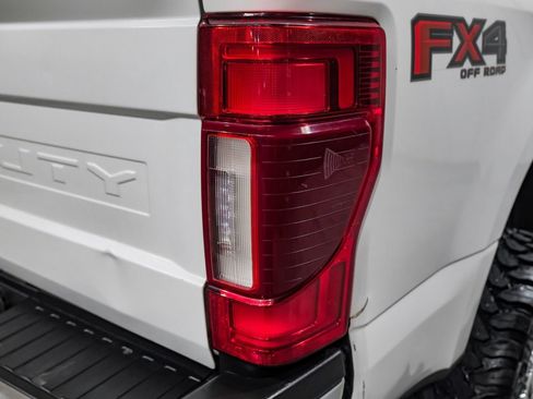 Used 2021 Ford F250 Lariat w/ Lariat Ultimate Package AWD/4WD image 38