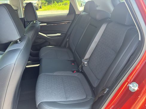 Used 2025 Kia Seltos S FWD image 17