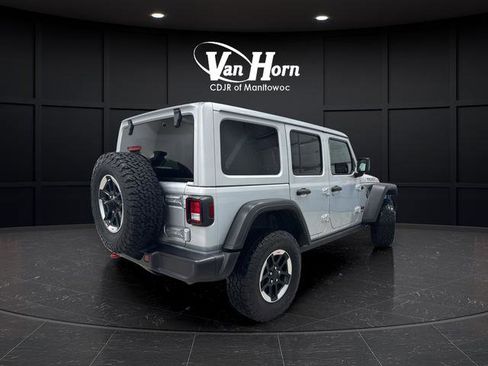Used 2022 Jeep Wrangler Unlimited Rubicon AWD/4WD image 7