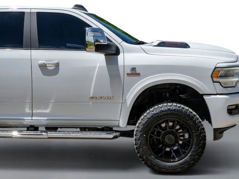 Used 2024 RAM 2500 Laramie w/ Sport Appearance Package AWD/4WD image 8