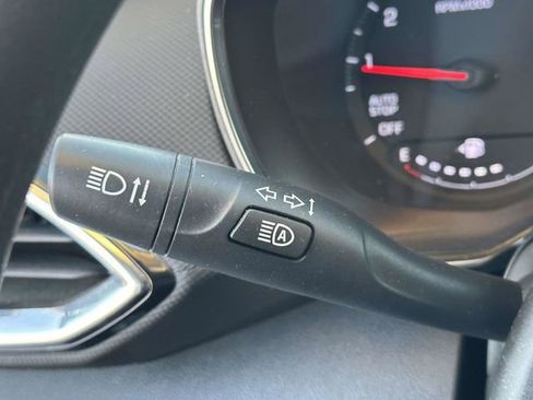 Used 2022 Chevrolet TrailBlazer LT image 12