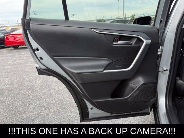 Used 2022 Toyota RAV4 XLE FWD image 20