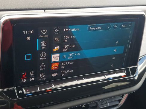 Used 2025 Volkswagen Atlas Cross Sport SE image 20