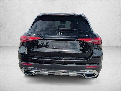 Used 2025 Mercedes-Benz GLC 300 4MATIC image 6