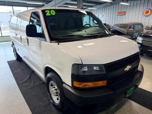 Used 2020 Chevrolet Express 3500 Extended w/ Driver Convenience Package RWD image 2