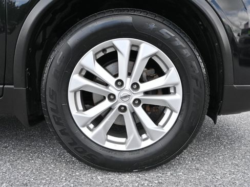 Used 2016 Nissan Rogue SV AWD/4WD image 32