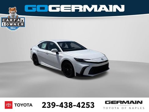 Used 2026 Toyota Camry SE FWD image 11