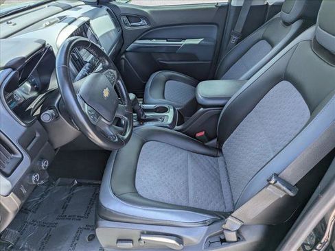 Used 2017 Chevrolet Colorado Z71 AWD/4WD image 16