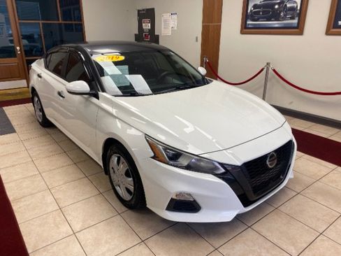 Used 2019 Nissan Altima 2.5 S FWD image 6