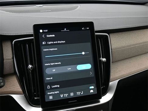 New 2026 Volvo XC90 B6 Plus w/ Protection Package Premier image 21