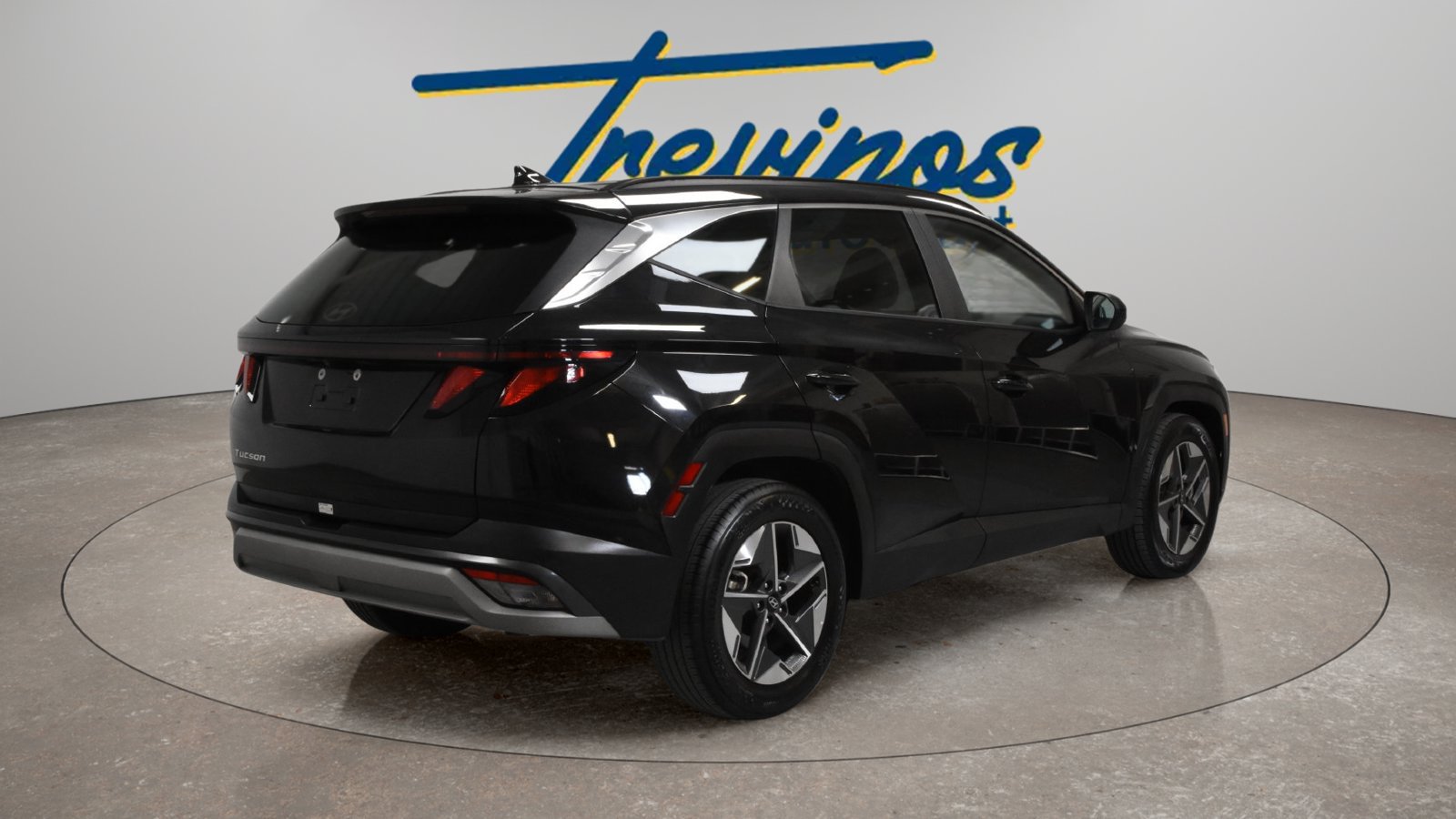 Used 2025 Hyundai Tucson SEL FWD image 2