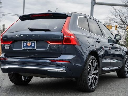 Used 2023 Volvo XC60 B5 Ultimate w/ Climate Package image 4